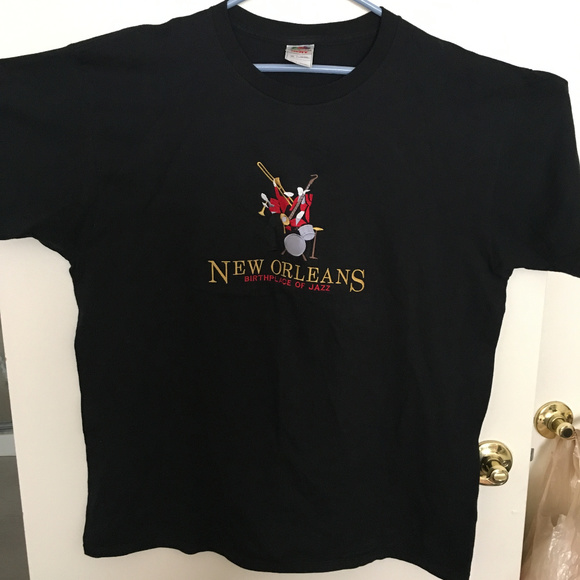 Embroidered New Orleans Jazz t-shirt - Picture 2 of 6